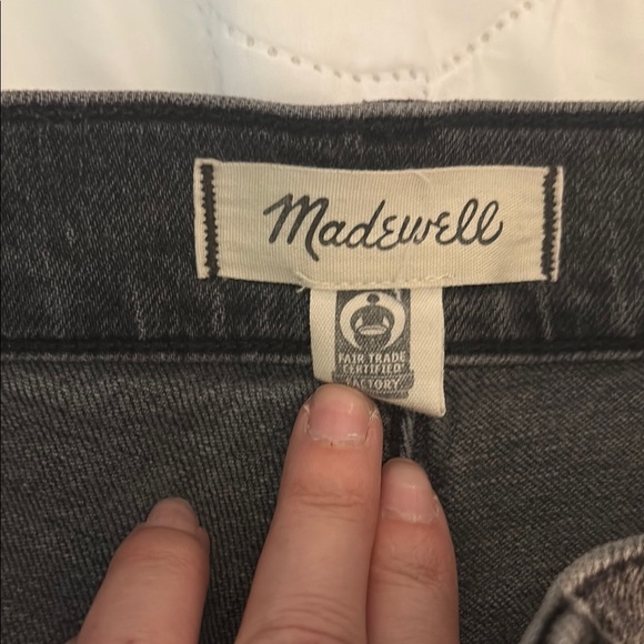 Madewell Denim - Madewell 90's Crop Jeans like new